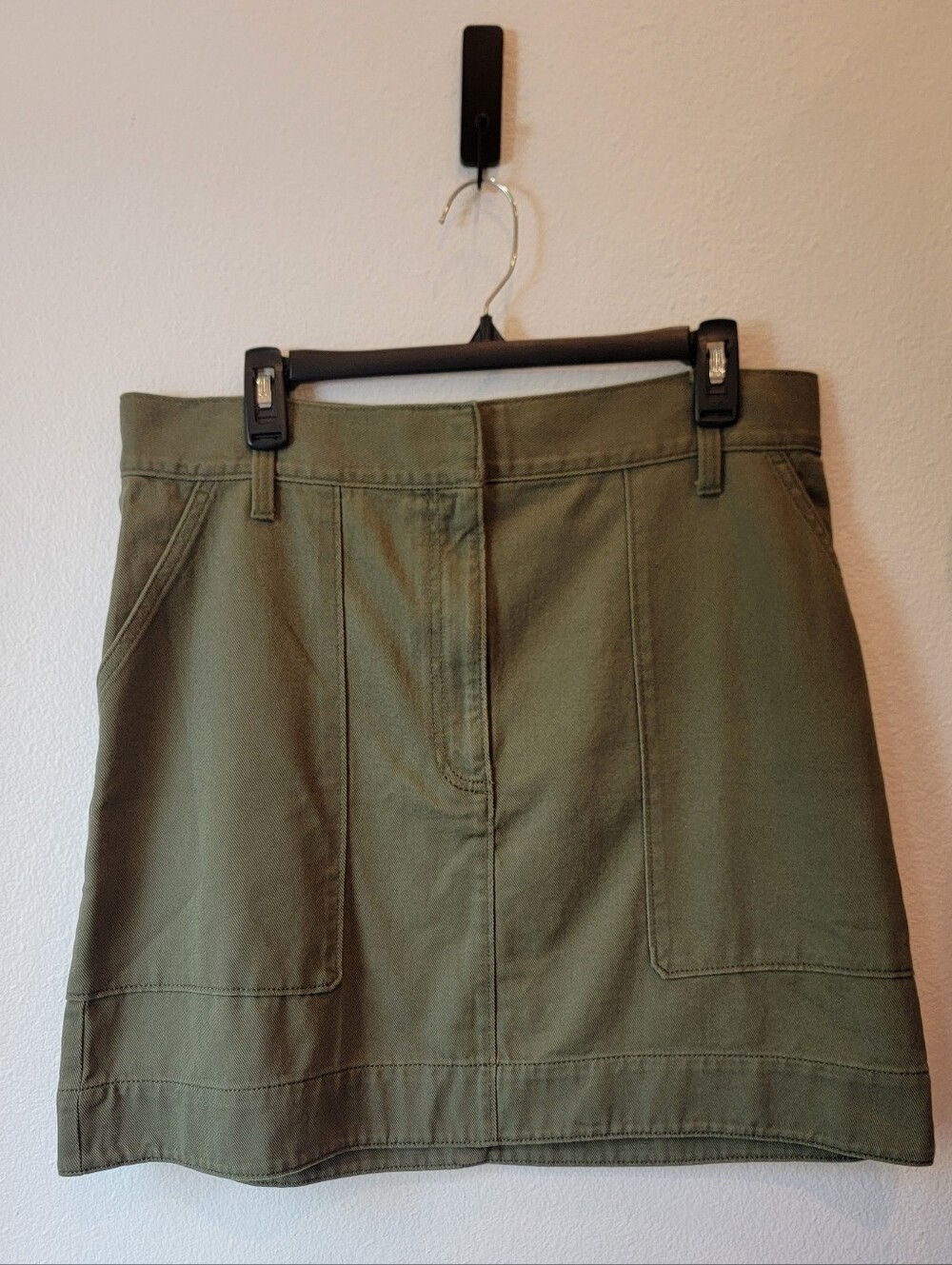 NWT Banana Republic Women’s Olive Green Utility Mini Skirt